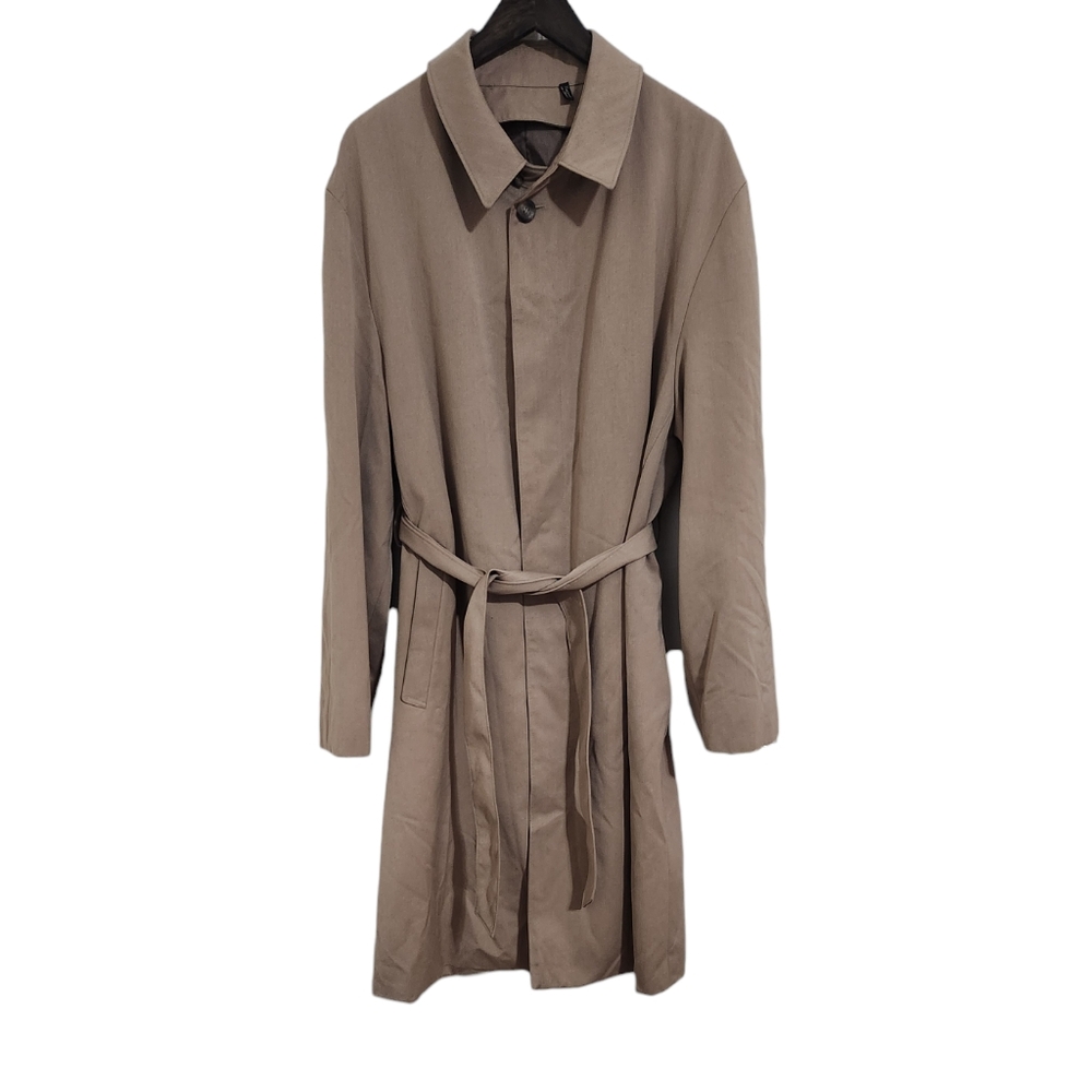 Barneys New York Button up Trench Coat with Belt Men's 42R Removeable Lining